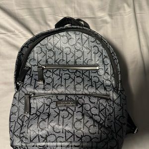 Calvin Klein Signature Bag Pack - Authentic